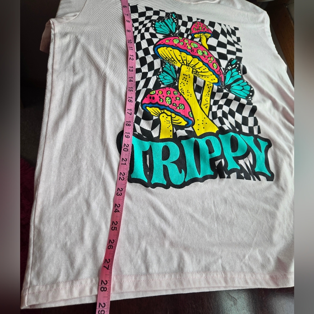 🍄 RGSTR "Trippy" Mushroom & Butterfly Graphic Tee - Picture 4 of 5
